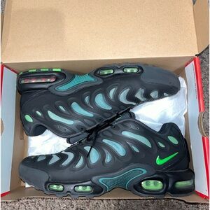 Nike Air Max Plus Drift